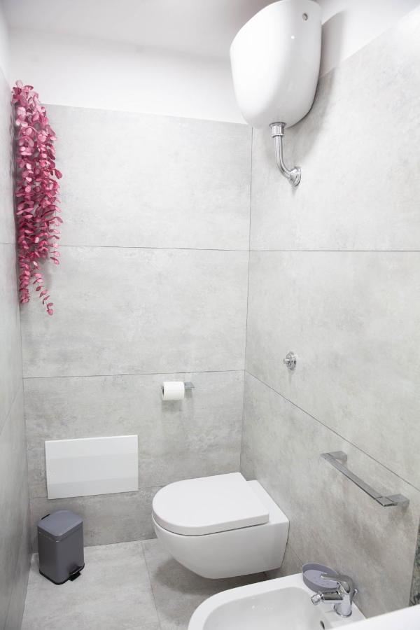 Plebiscito House - Casa Vacanze Napoli ภายนอก รูปภาพ