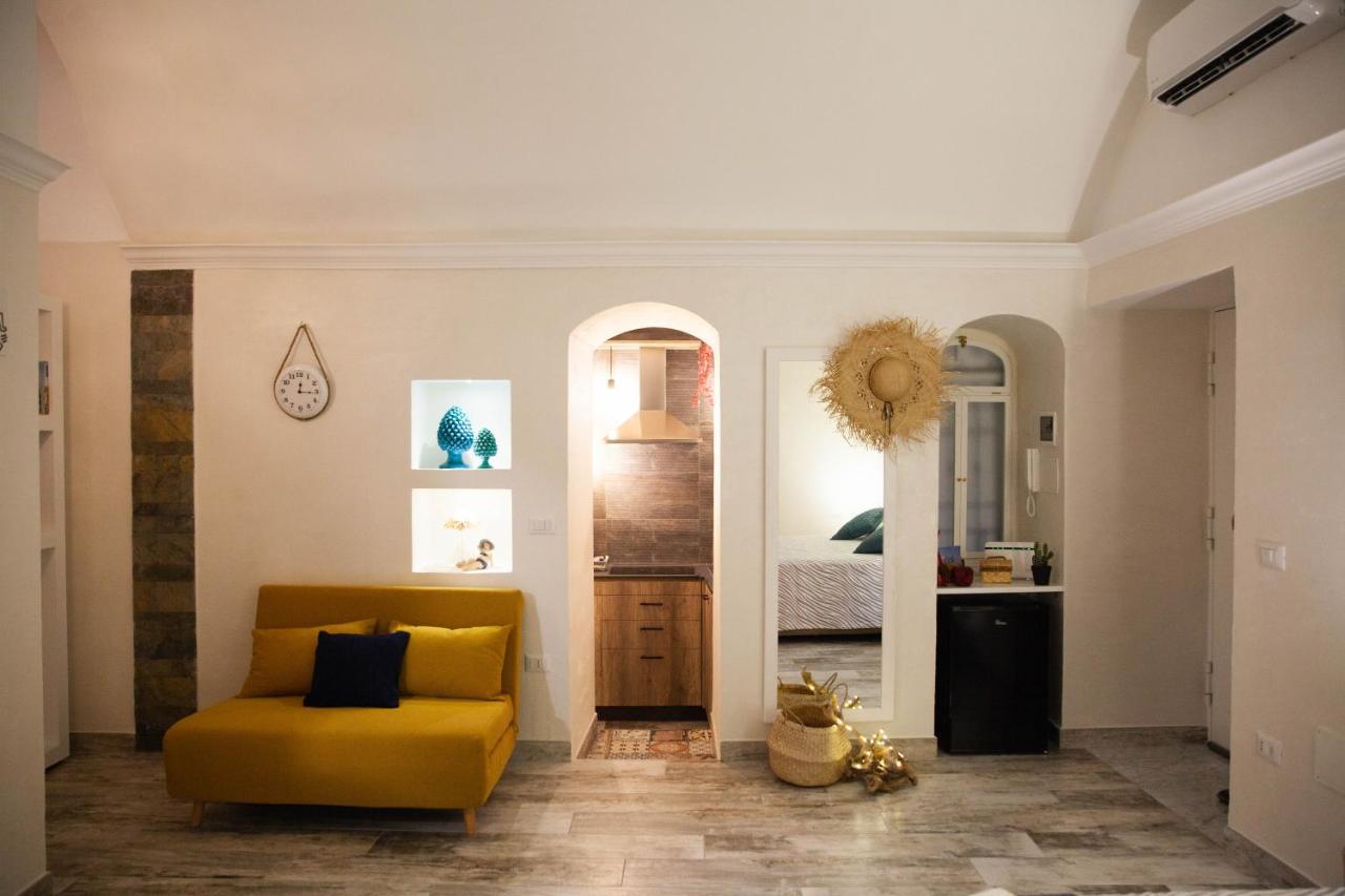 Plebiscito House - Casa Vacanze Napoli ภายนอก รูปภาพ